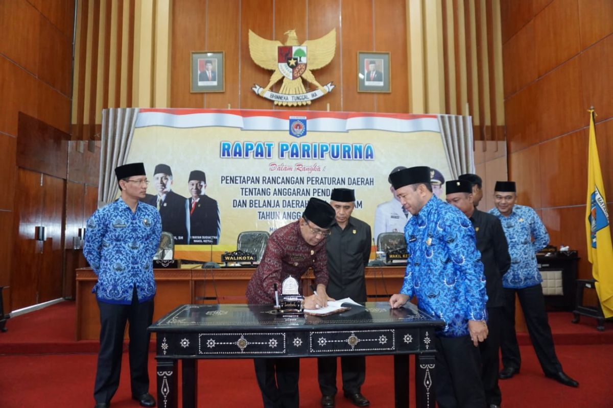 DPRD Mataram menetapkan RAPBD 2020 Rp1,504 triliun