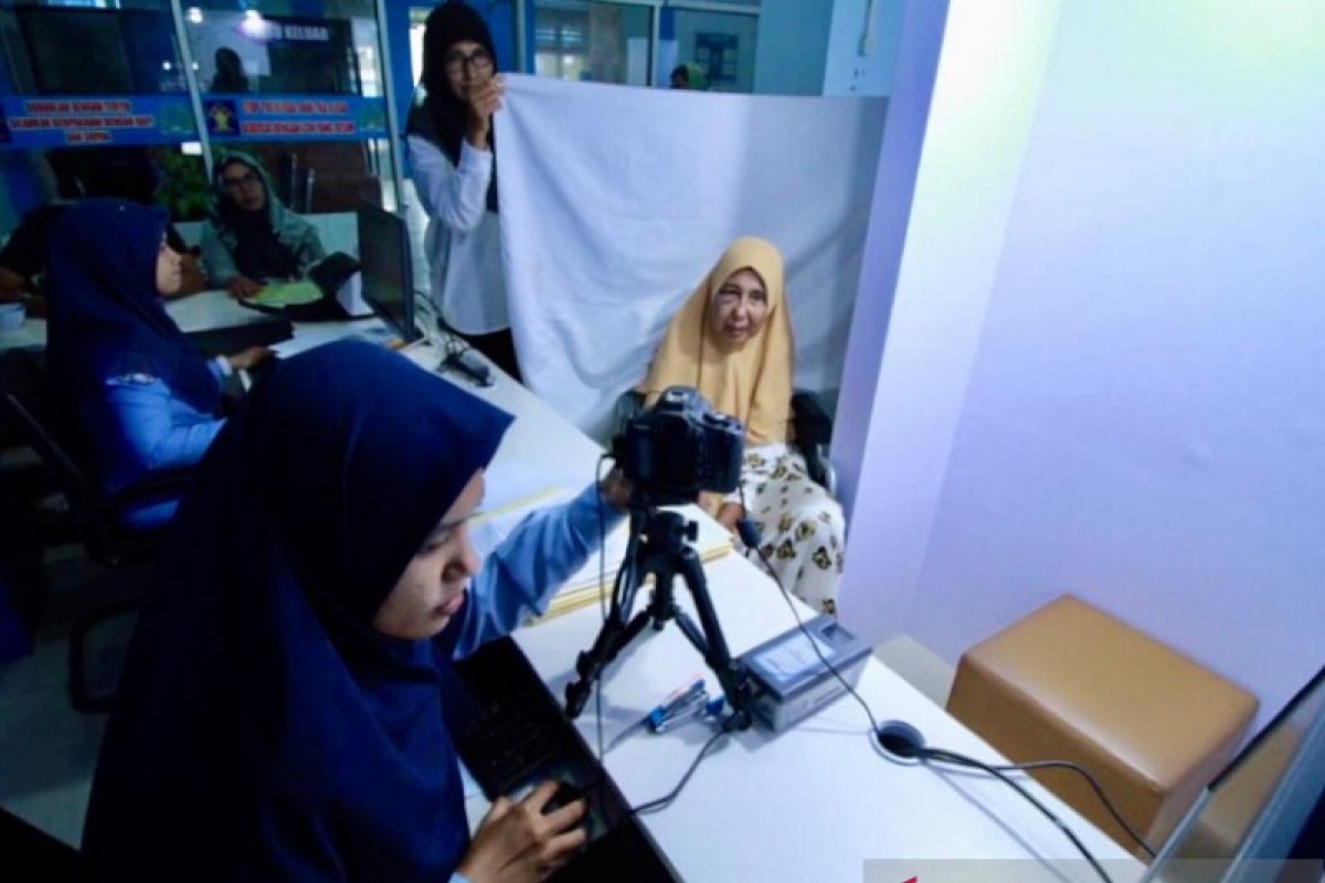 Imigrasi Banda Aceh permudah buat paspor orang sakit