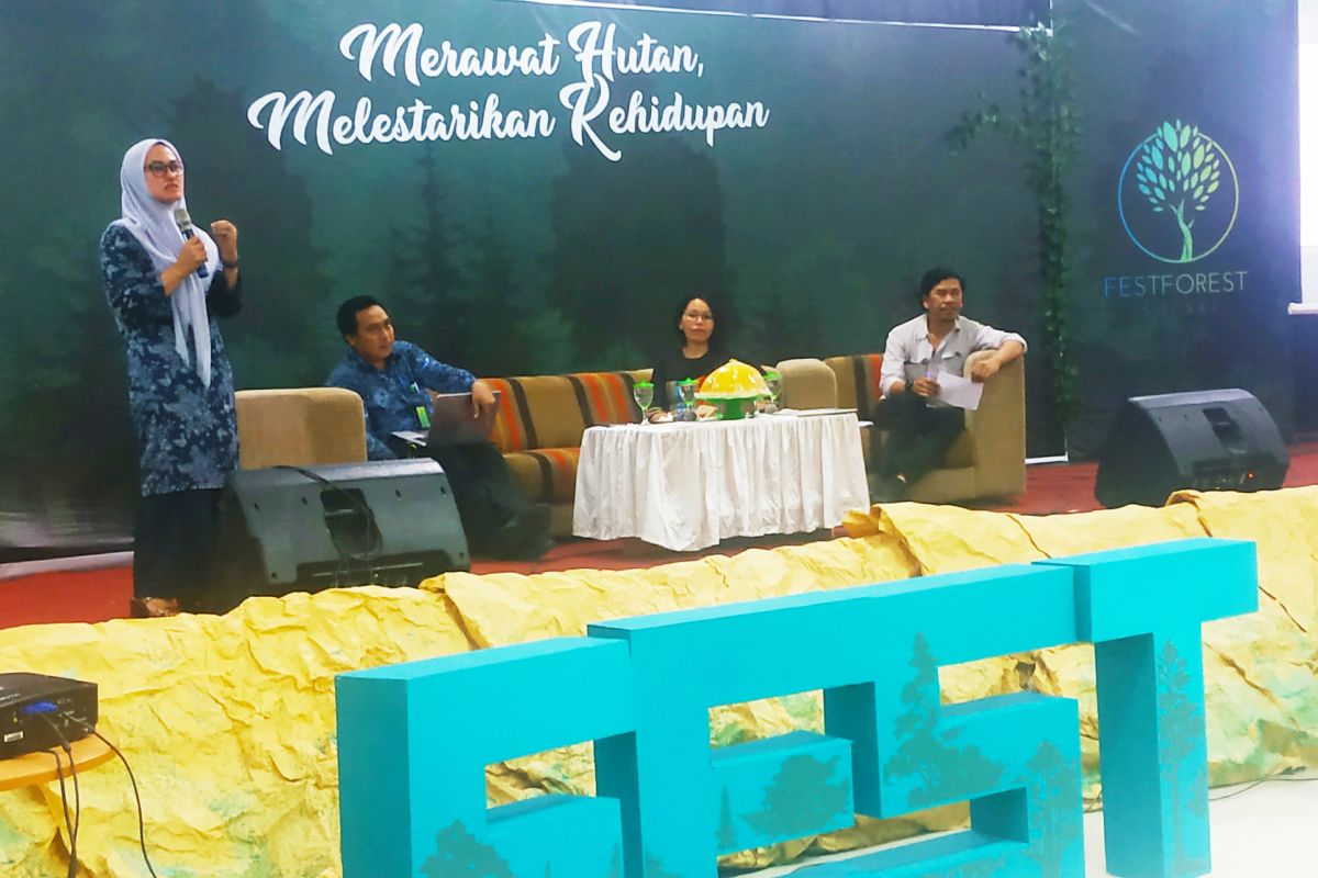 Seminar lingkungan Walhi-GYM ajak masyarakat selamatkan hutan