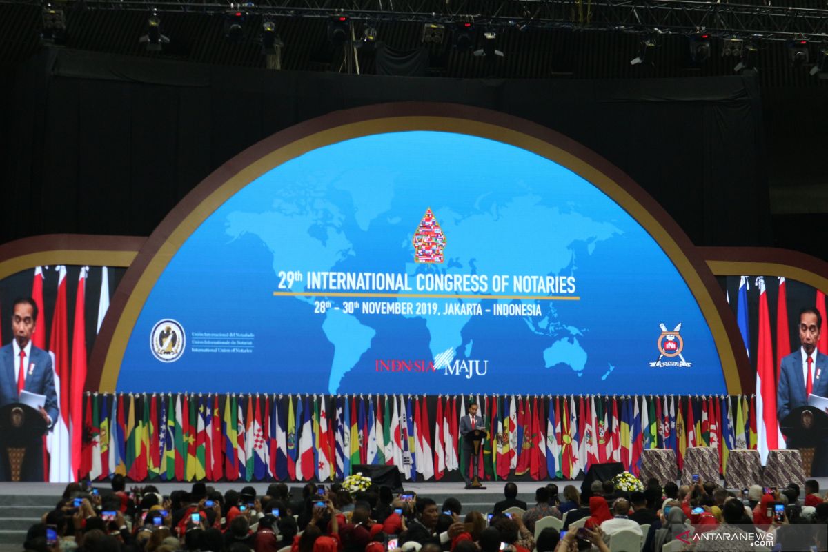 Presiden singgung isi tas notaris di jaman milenial