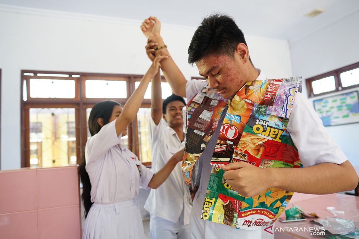 SMK 1 Gorontalo dukung penuh inovasi rompi diet karya siswa