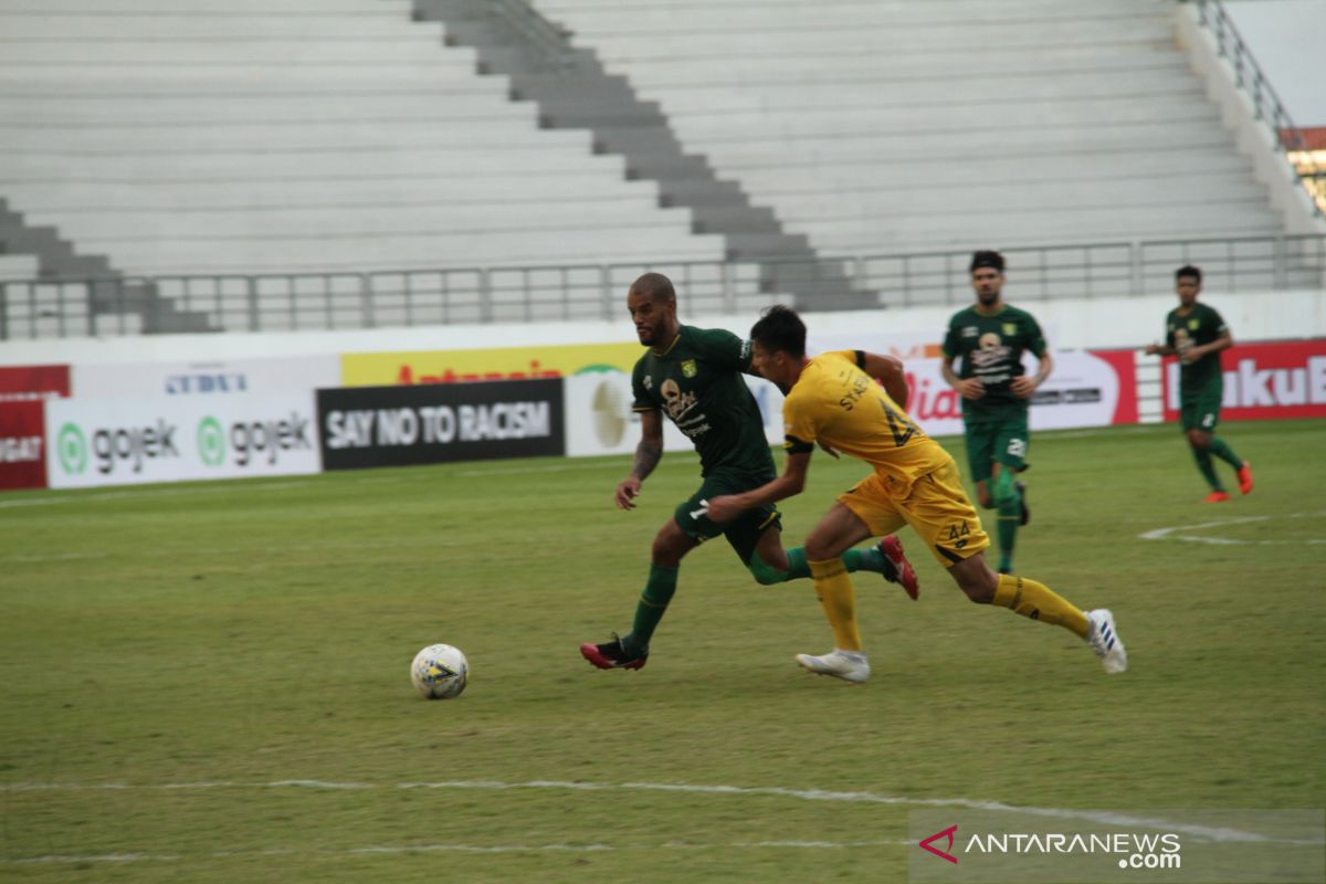 Persebaya, Semen Padang berbagi poin dalam laga tanpa penonton