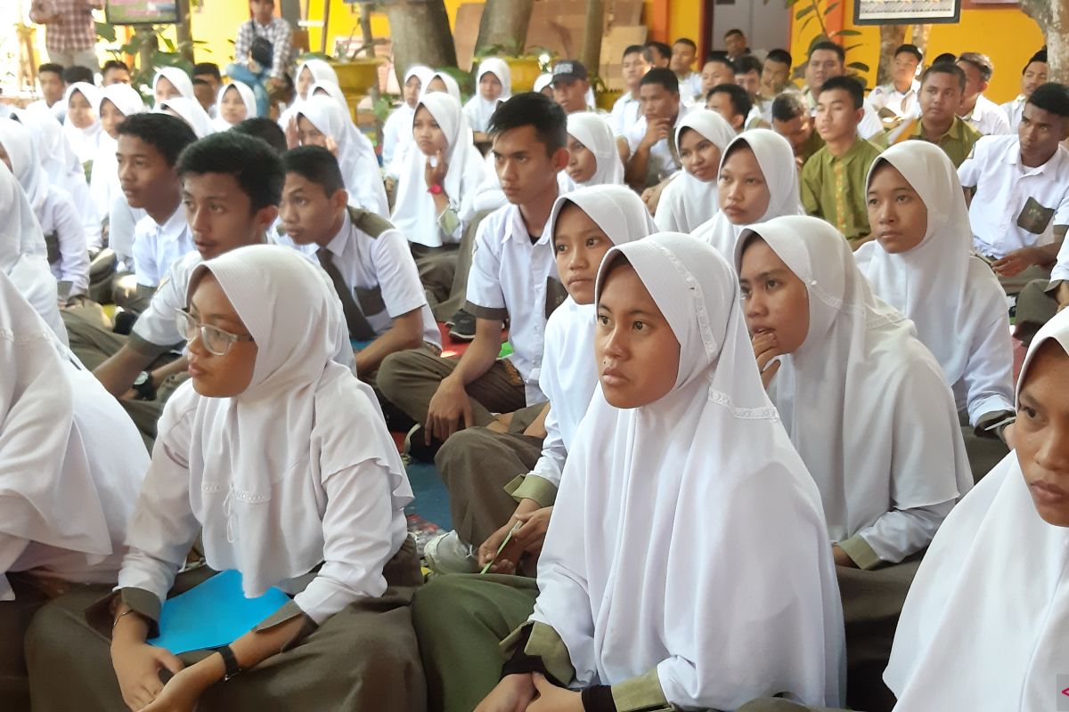 Sekda Gorontalo motivasi siswa SMAN I Pulubala