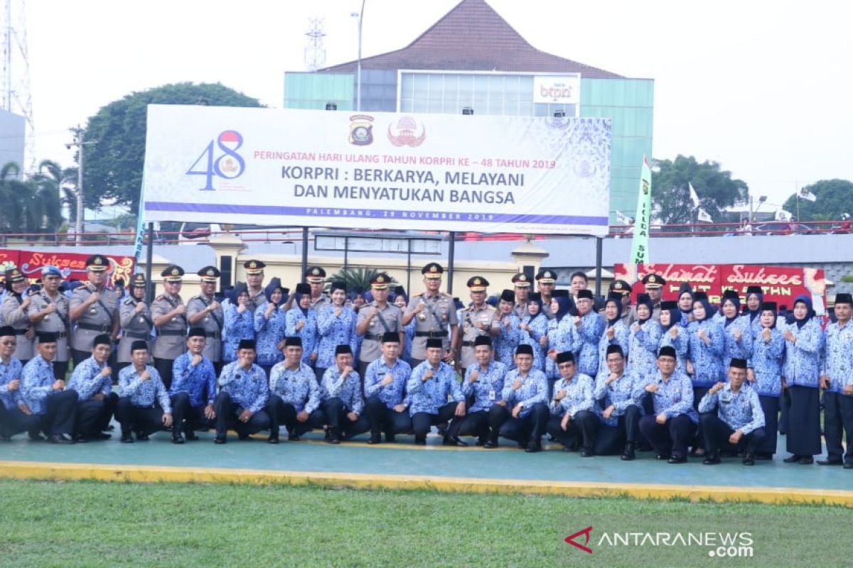 PNS Polda Sumsel diminta  pangkas birokrasi