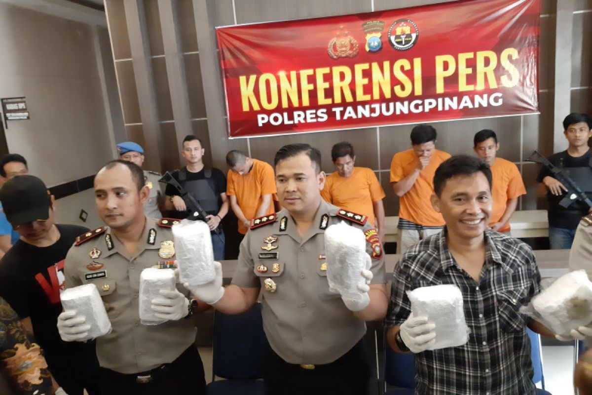 Polres Tanjungpinang gagalkan penyelundupan 25 kg sabu asal Malaysia