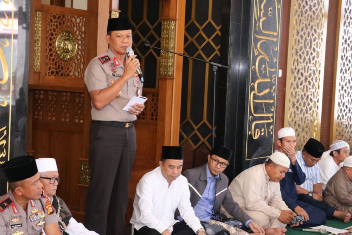 Kapolda Sumsel ajak jamaah  masjid jaga kamtibmas