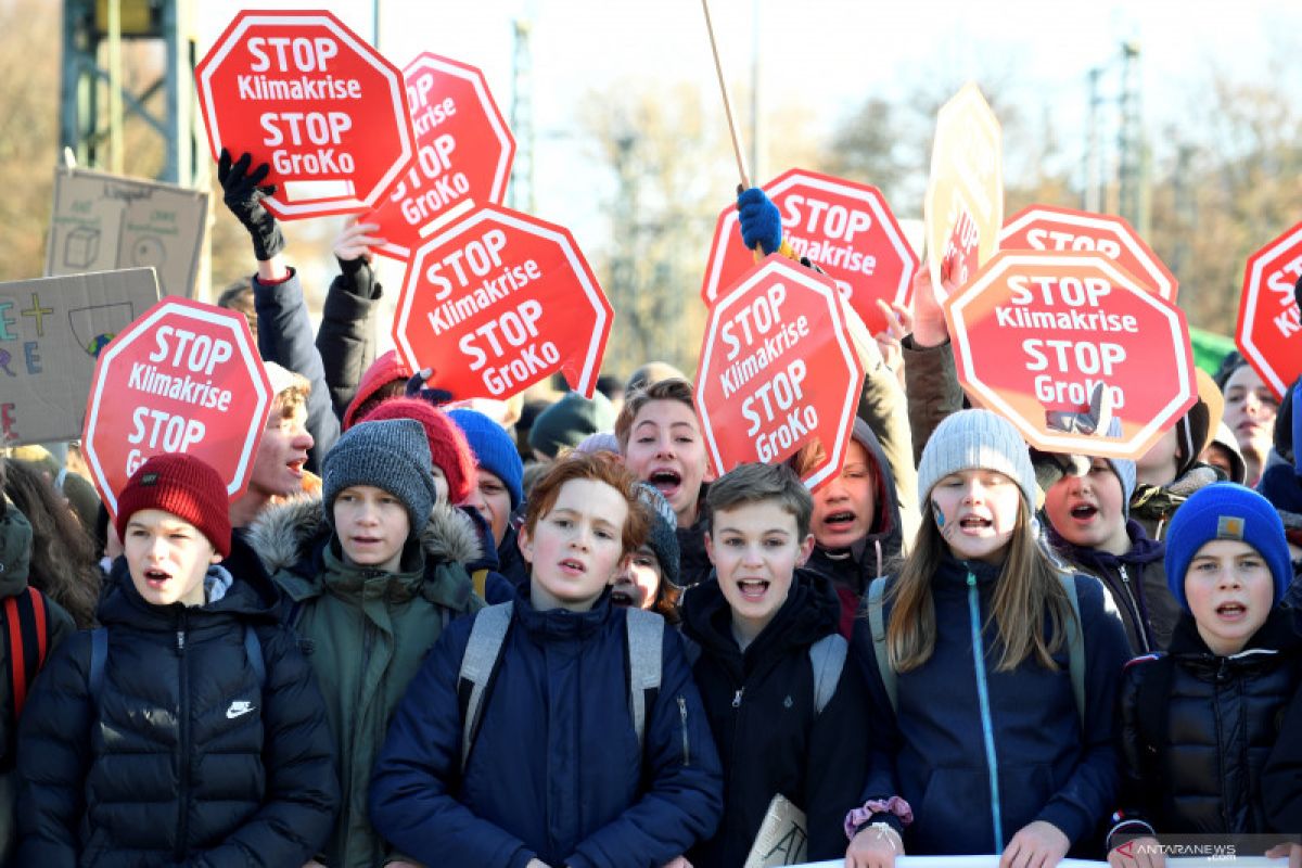 RIbuan orang di Jerman turun ke jalan tuntut pelindungan iklim yang lebih ketat