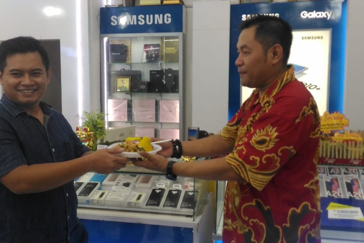 Guna memberikan pelayanan terbaik bagi konsumen Cahaya Fajar Telesindo gelar "customer gathering"