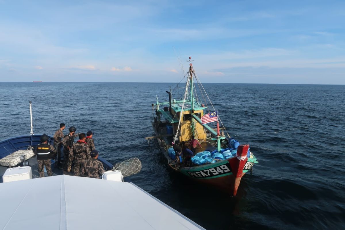 KKP tangkap kapal ikan asal Malaysia di Selat Malaka