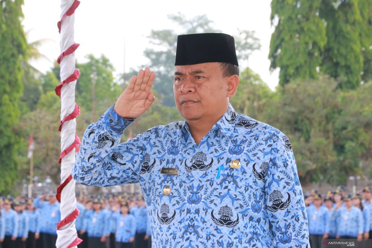 Bupati  Bangli pimpin upacara HUT Korpri dan  PGRI