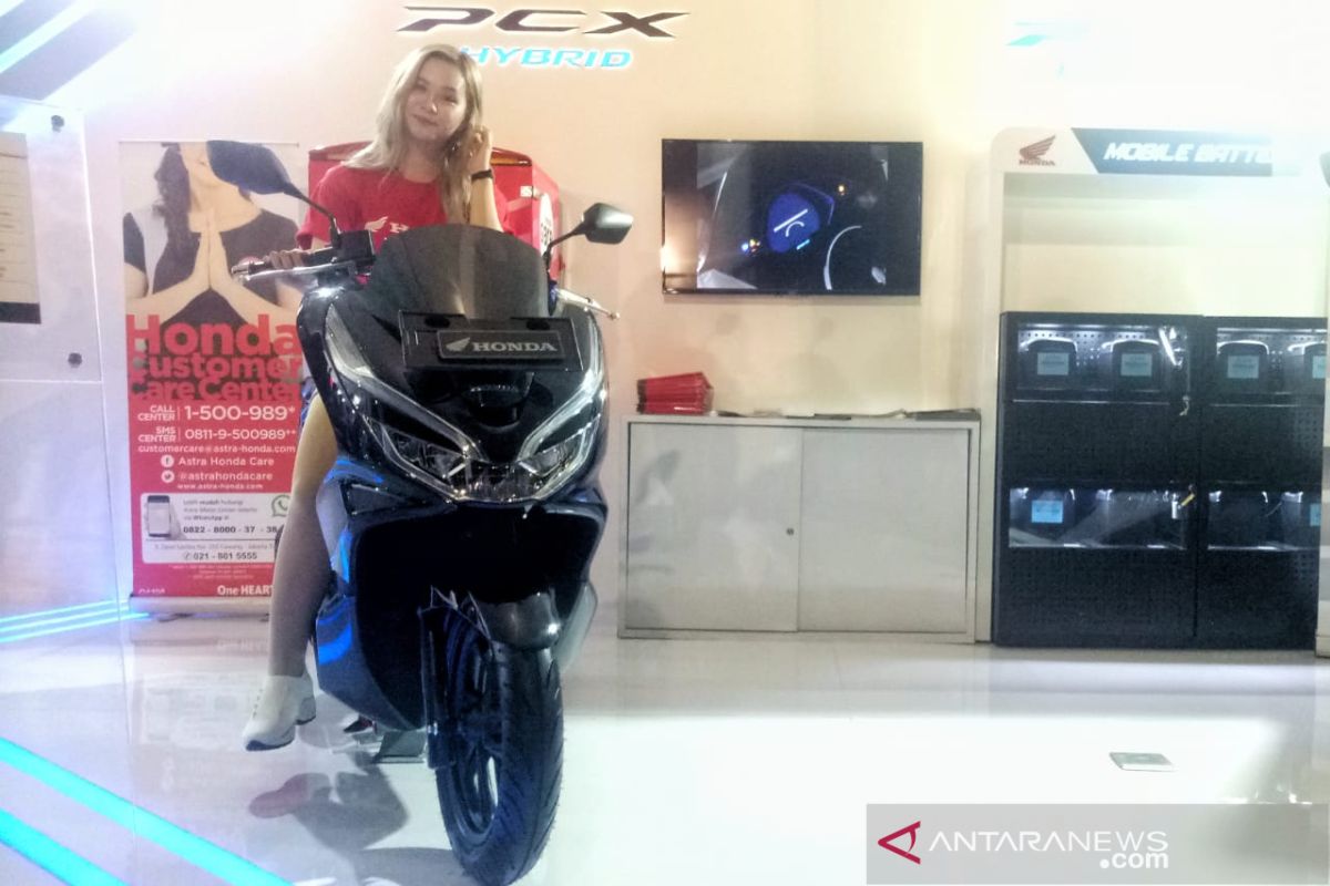 AHM hadirkan PCX Elektrik dan Hybrid di IIMS Motobike 2019