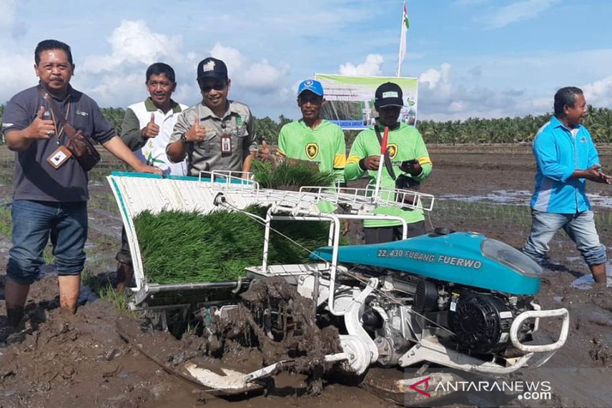 Mekanisasi pertanian tarik minat kaum milenial