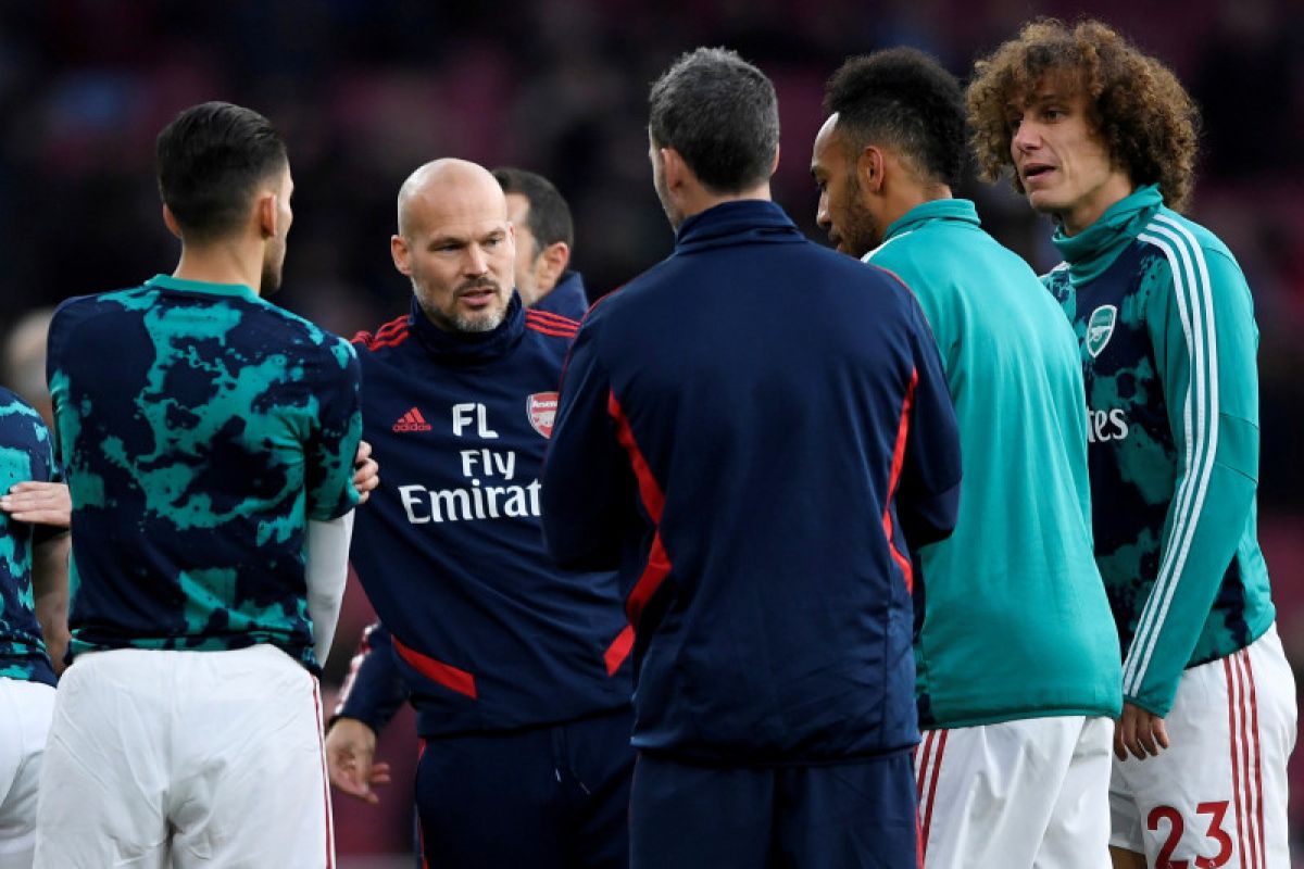 Ljungberg fokus ke pertandingan, bukan jadi pelatih tetap