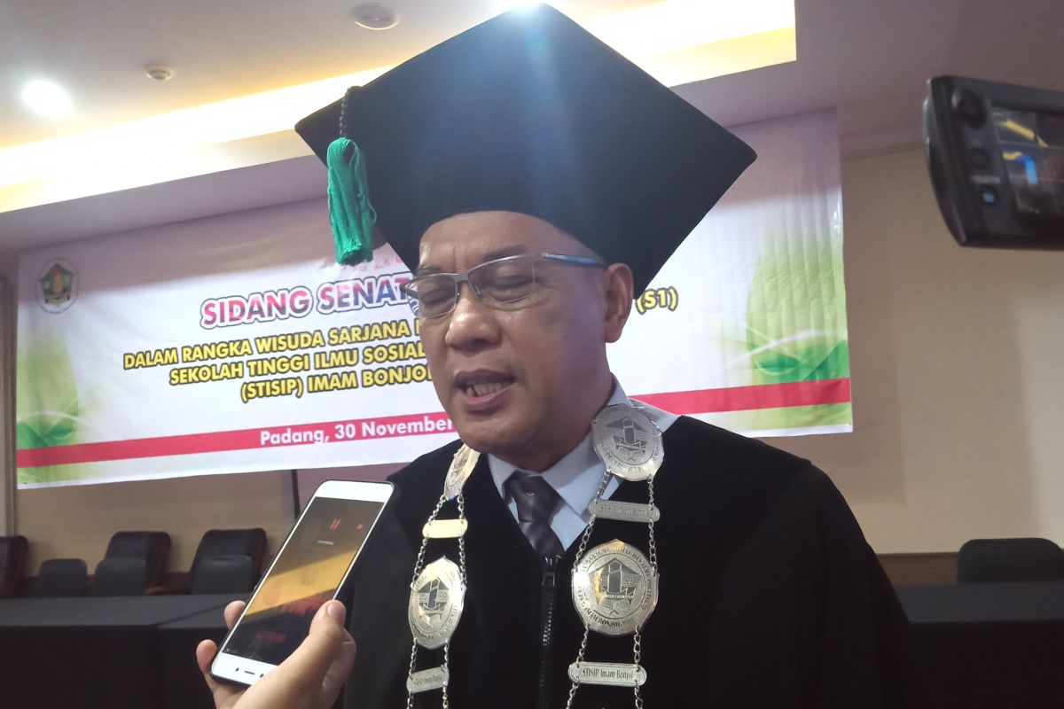 Stisip Imam Bonjol Padang tingkatkan mutu pendidikan hadapi revolusi industri  4.0