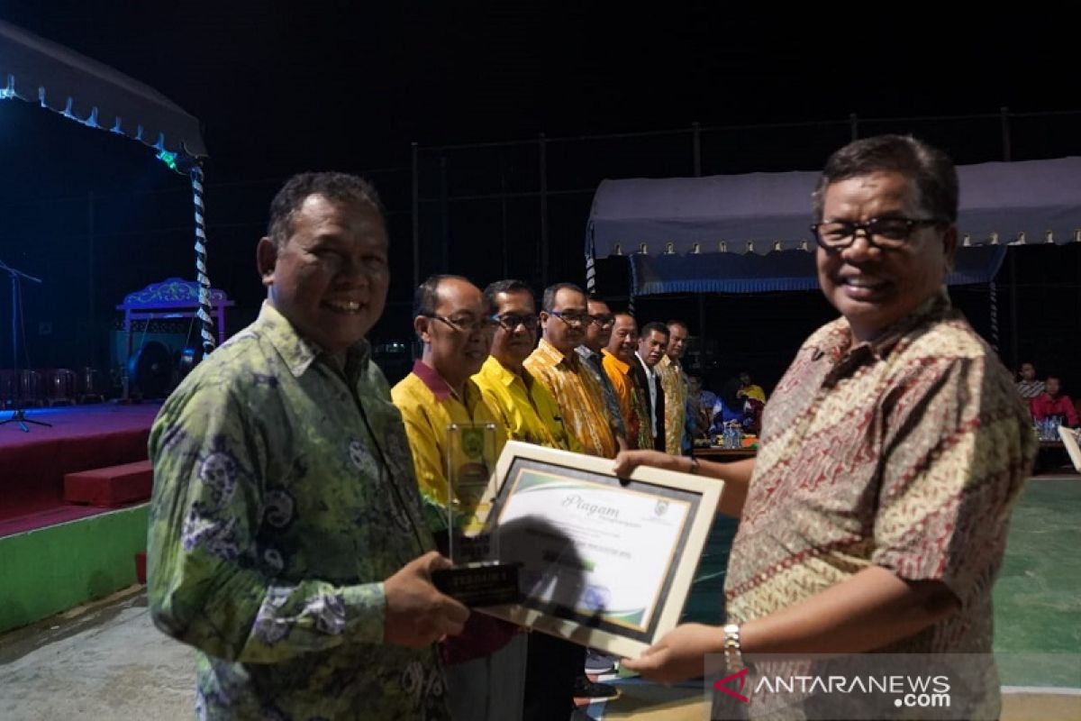 Daftar Penerima Penghargaan Penyajian Informasi Publik Kabupaten Balangan 2019