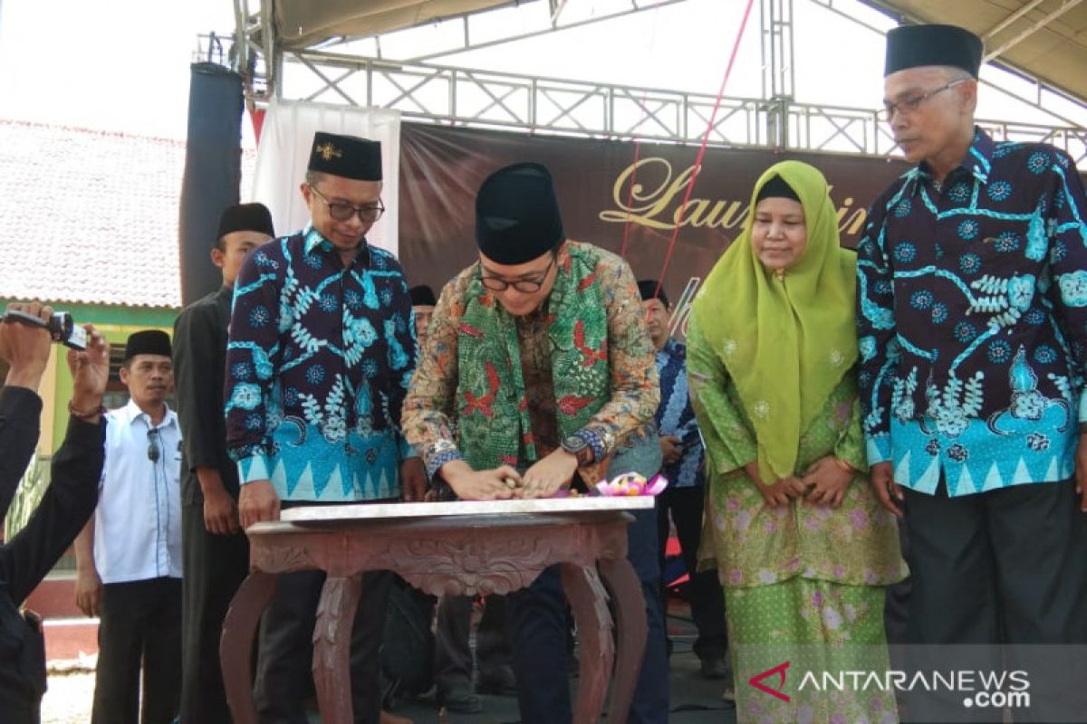 Rumah Batik SMA Al-Ma'arif Pamekasan diluncurkan