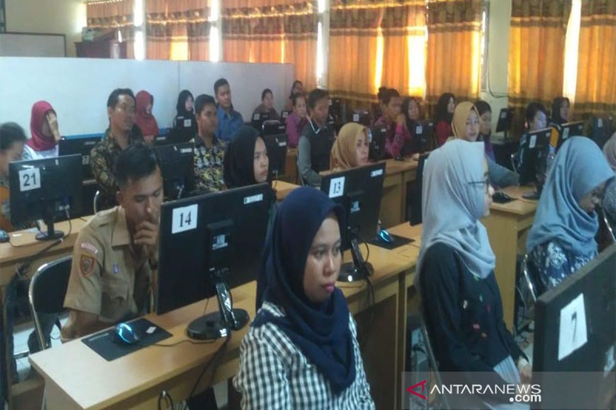 Calon peserta seleksi CPNS antusias mengikuti simulasi CAT di BKN