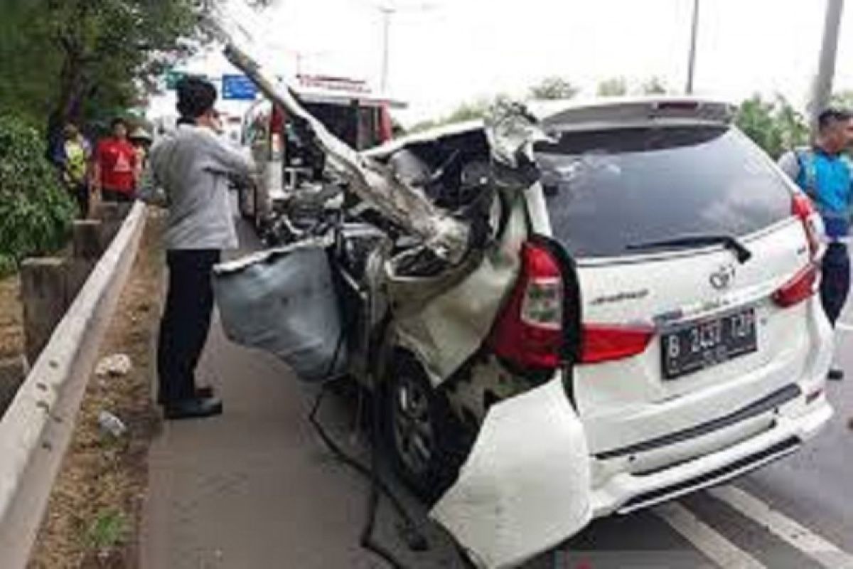 Satu orang meninggal dunia akibat kecelakaan di Tol Meruya, Jakarta Selatan