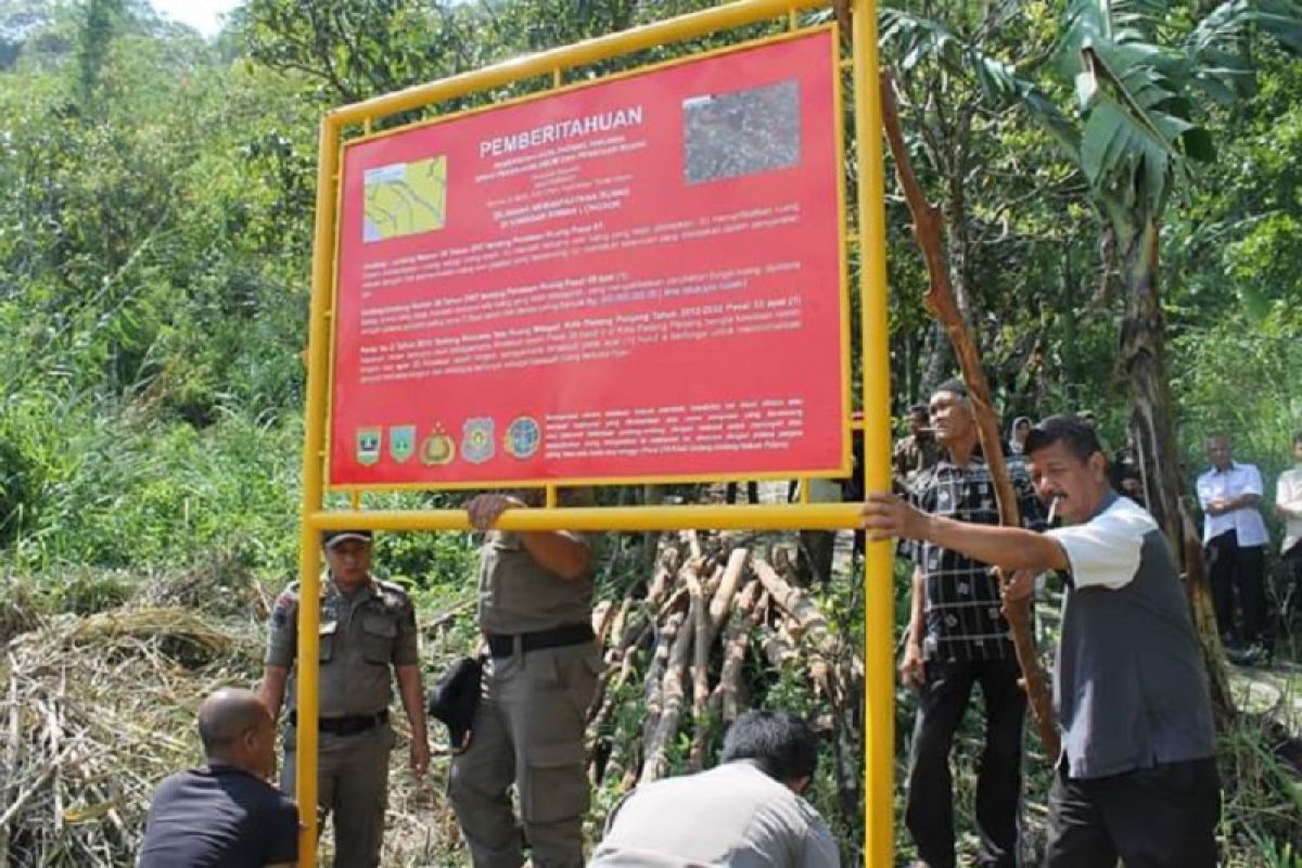 BPN pasang plang informasi rawan bencana di Padang Panjang