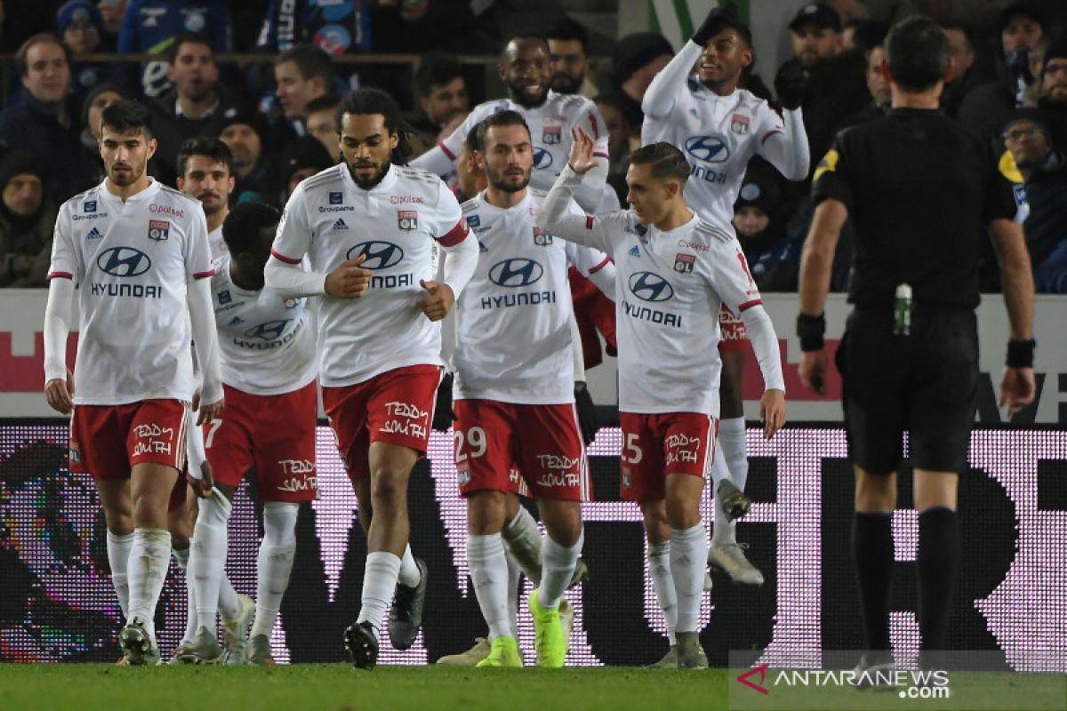 Reine-Adelaide naikkan Lyon ke posisi empat setelah tekuk Strasbourg