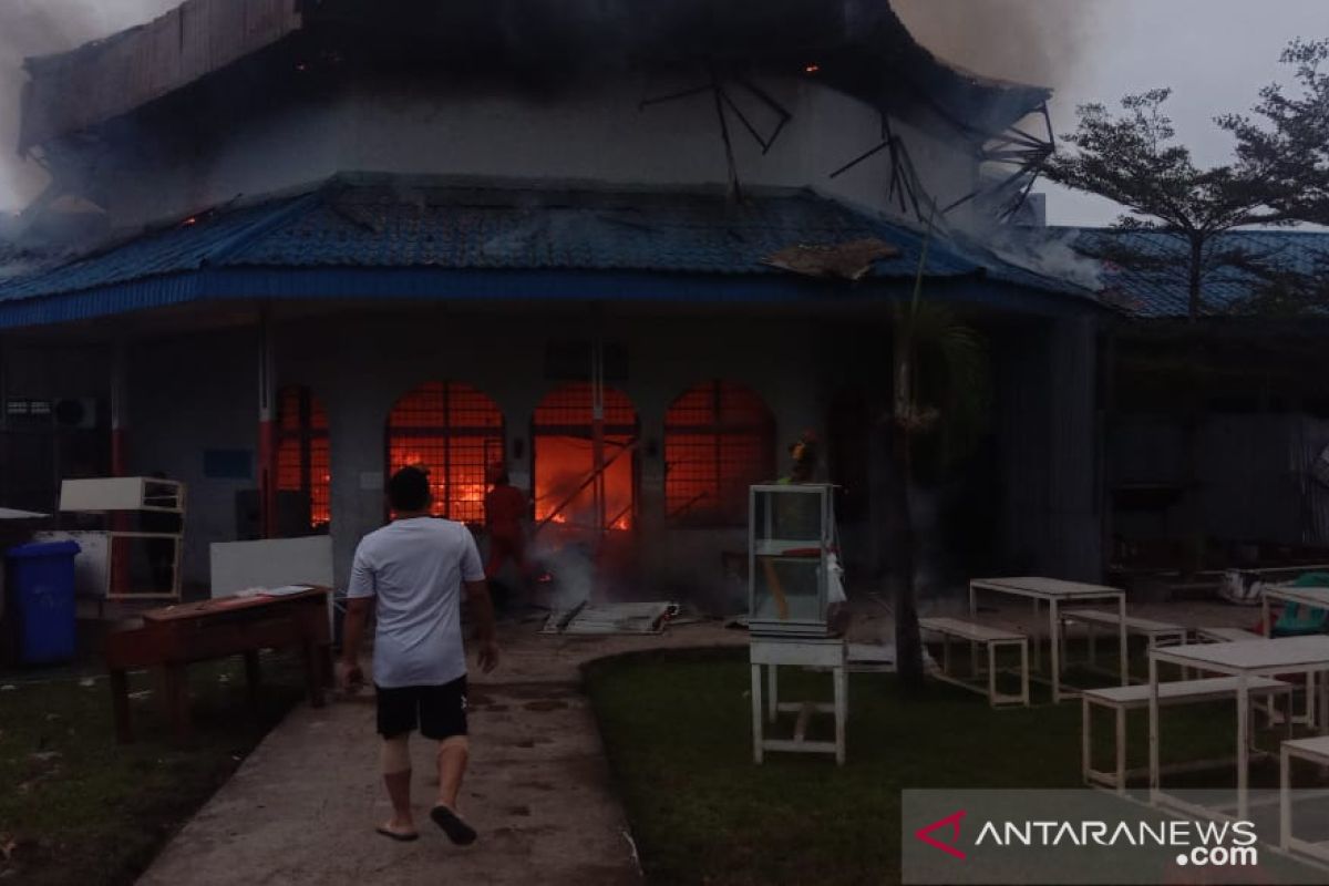 Lapas Wanita Tanjung Gusta Medan terbakar