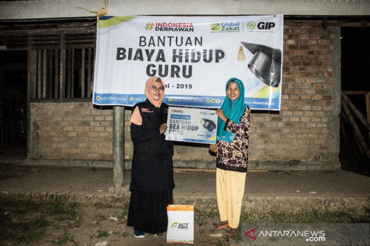 Guru di pelosok Sumsel peroleh bantuan dari ACT