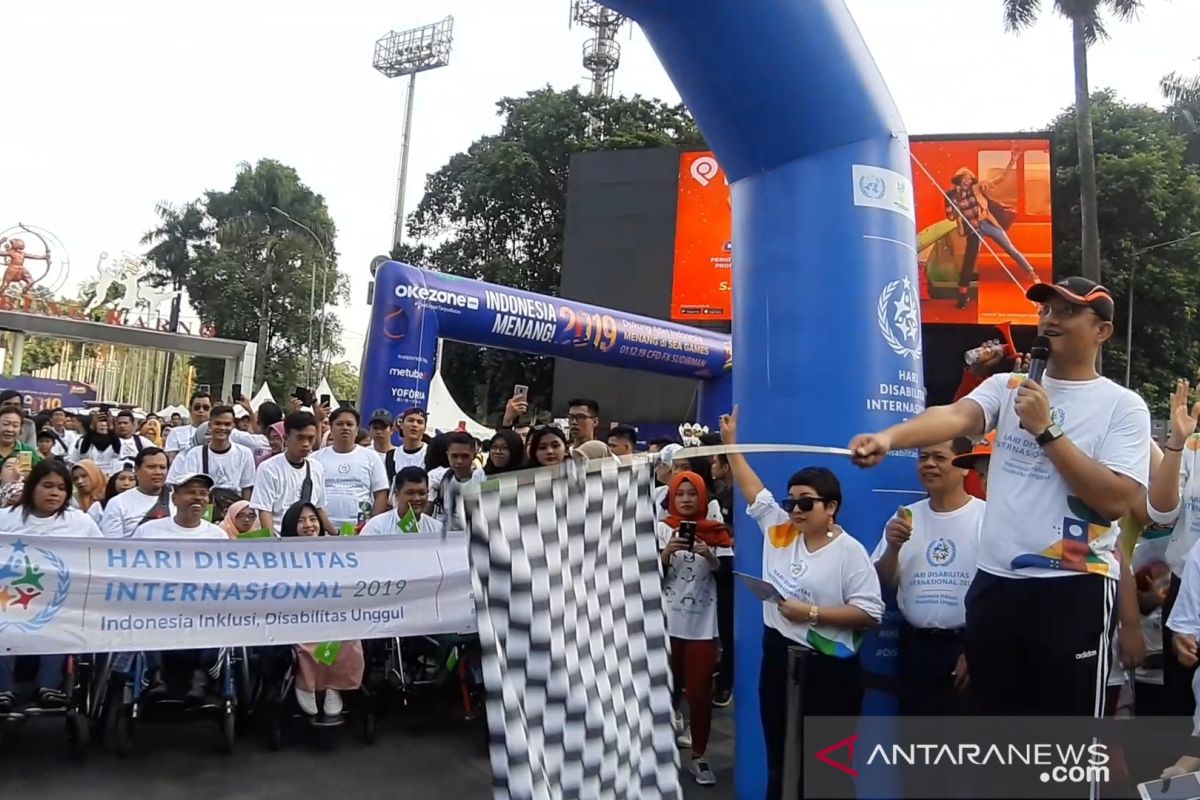 Peringati Hari Disabilitas, Kemensos ajak 1.000 penyandang jalan sehat