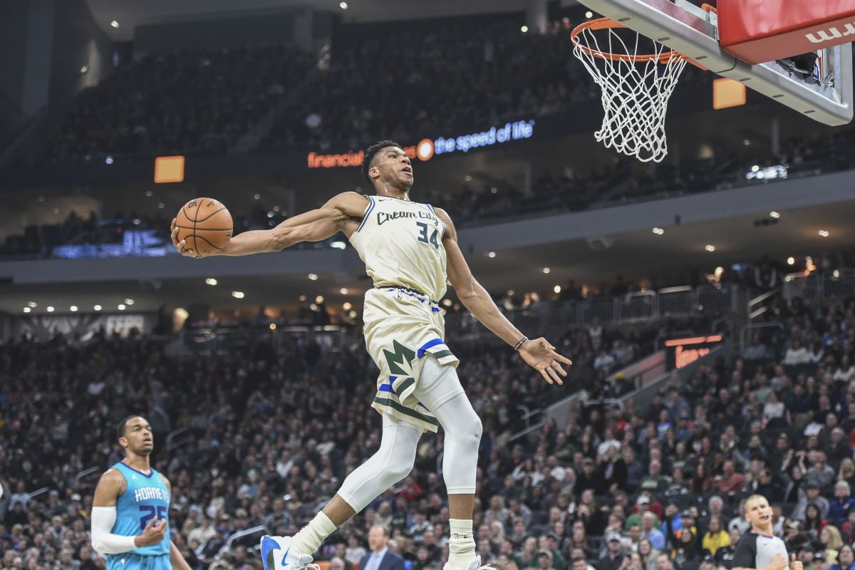 Antetokounmpo dan pemain Bucks bergabung dalam demo anti rasial di Milwaukee