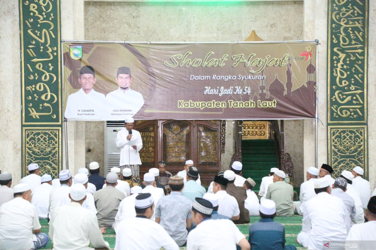 Pemkab gelar shalat hajat dan tahlil