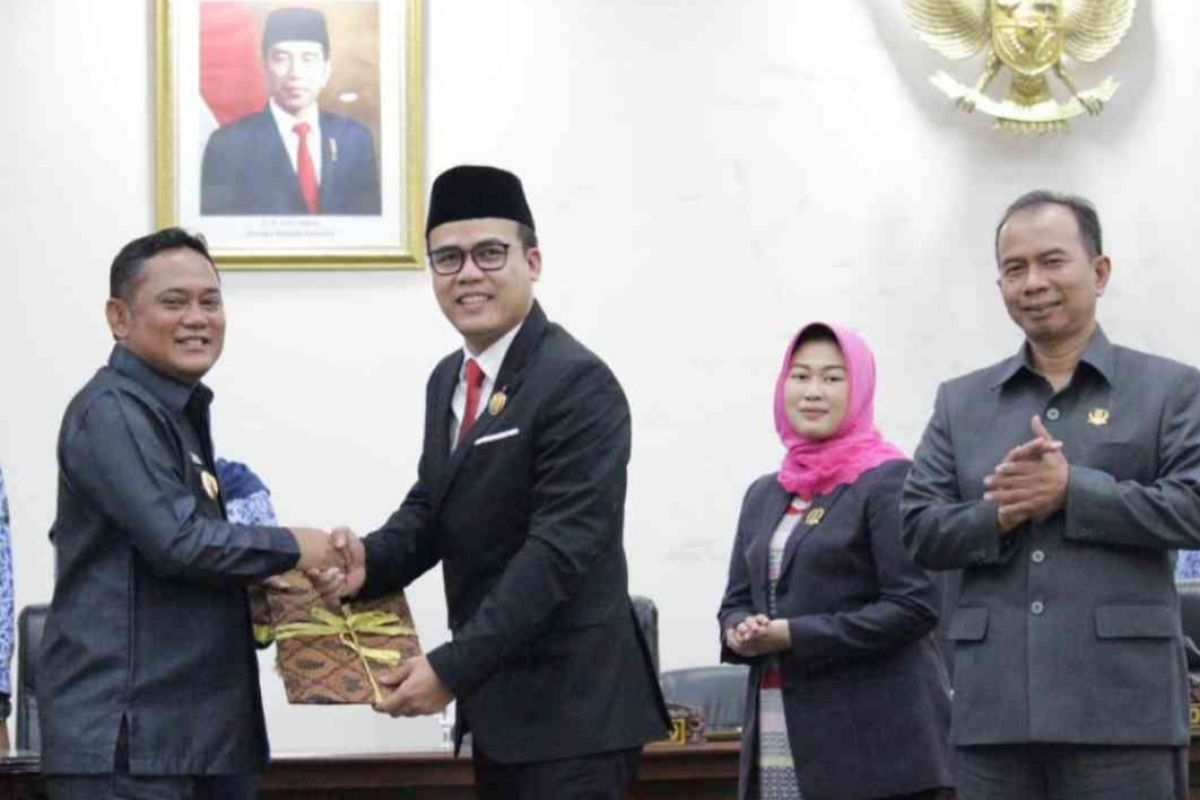 DPRD Bekasi targetkan 25 Raperda tuntas di tahun 2020