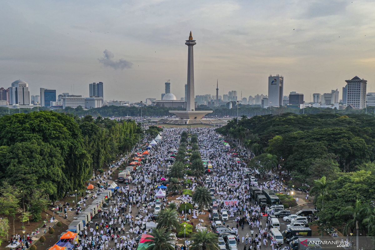 Akademisi: Reuni 212 perlu dilarang karena COVID-19 belum  turun