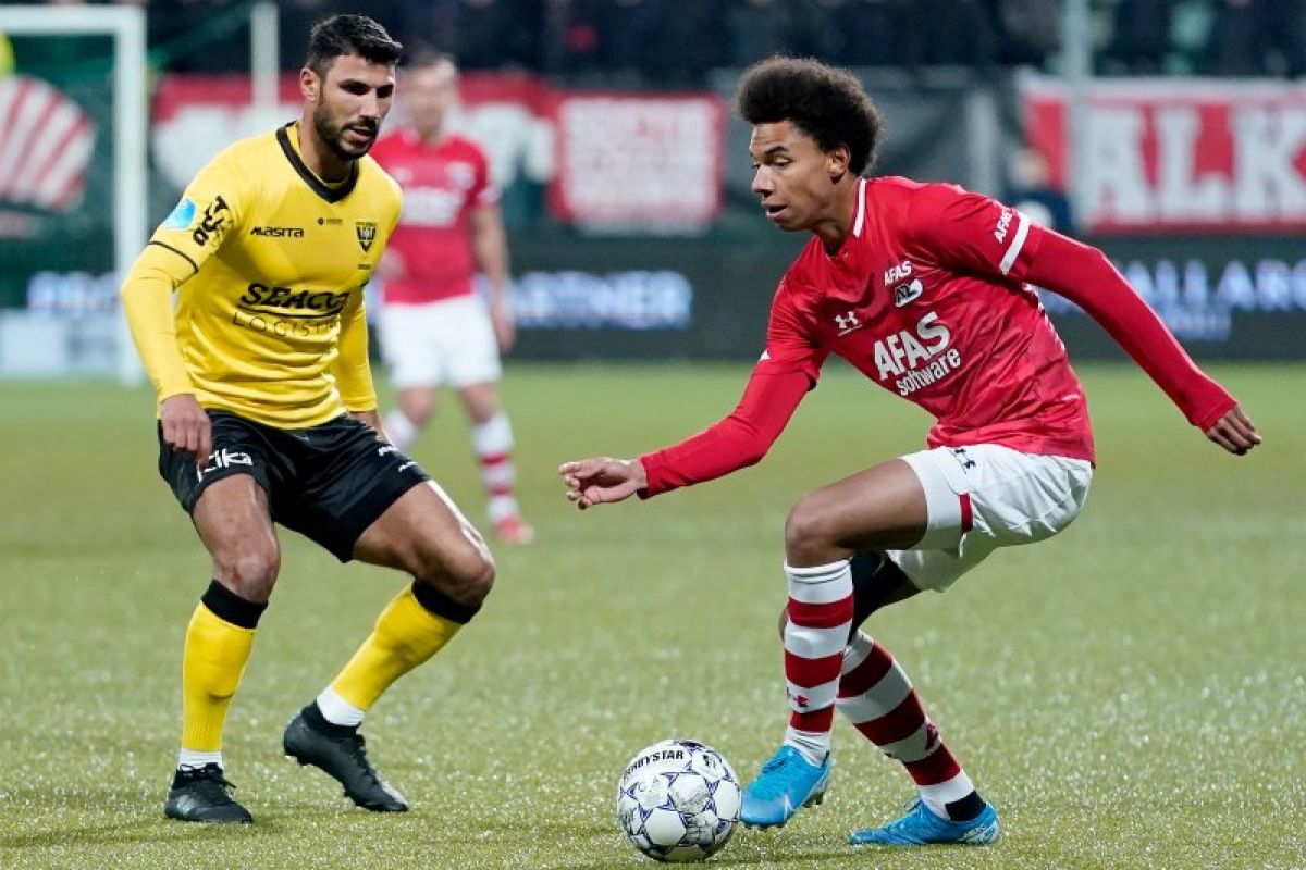 AZ Alkmaar jaga selisih poin dari puncak, Feyenoord atasi Zwolle