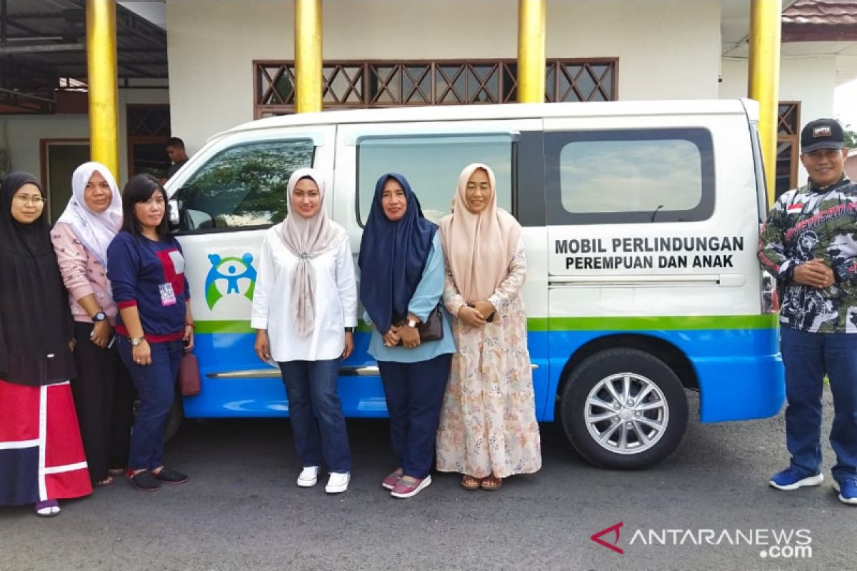 KPPPA  bantu dua unit mobil Perlindungan Perempuan dan Anak untuk Sulsel