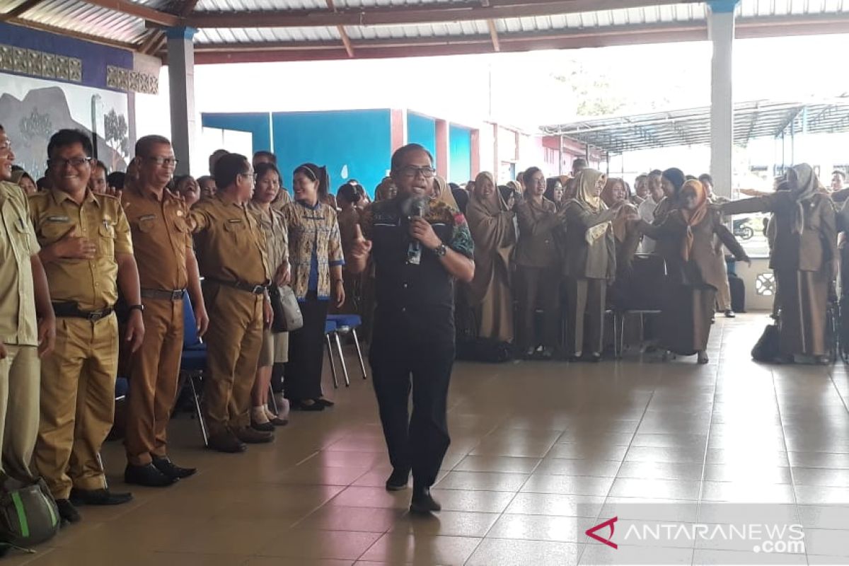 400 Kepsek dan guru Melawi ikuti sosialisasi Sekolah Siaga Kependudukan