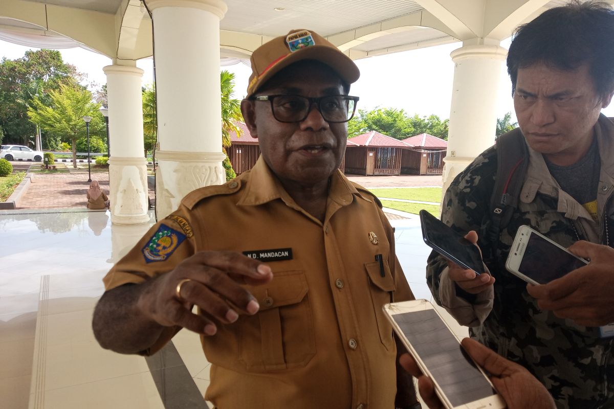 Papua Barat hentikan sementara beasiswa luar negeri
