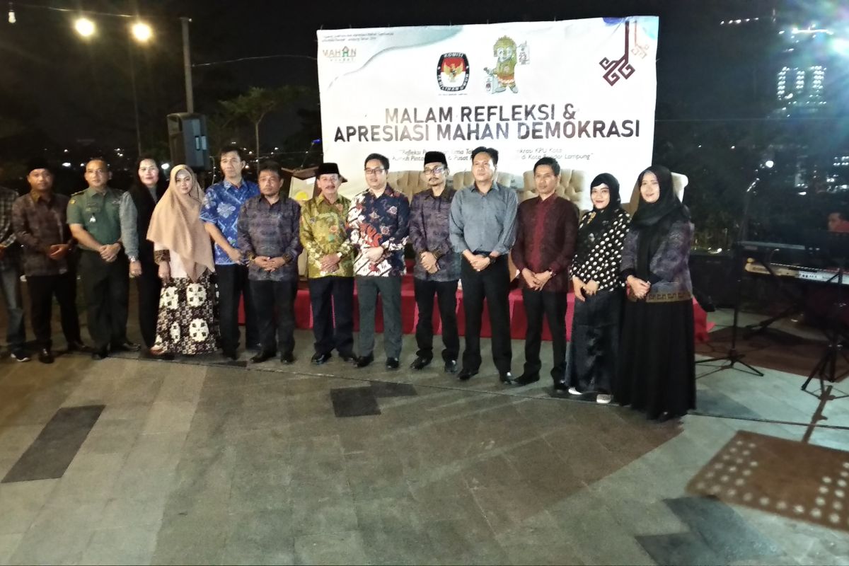 KPU Bandarlampung menggelar refleksi dan apresiasi Mahan Demokrasi