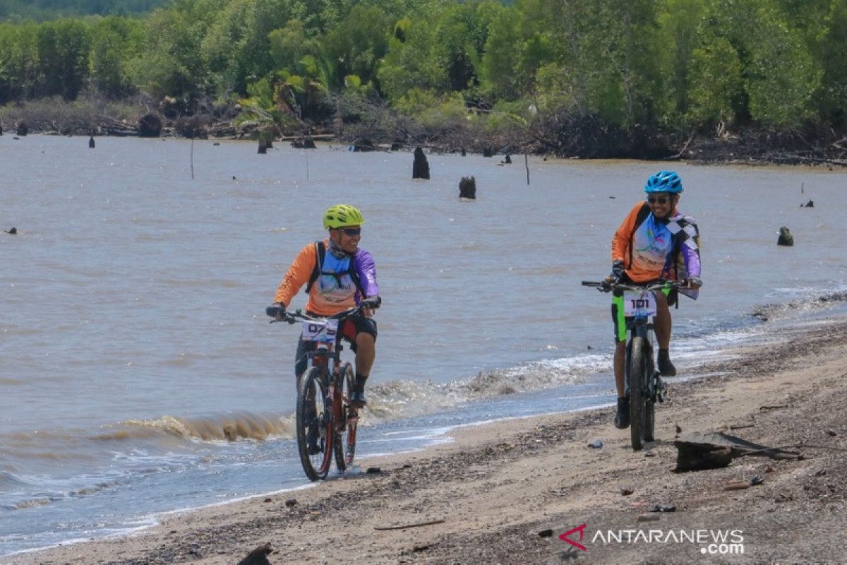 Riau garap ekowisata Pulau Cawan bersepeda lintasi rawa gambut