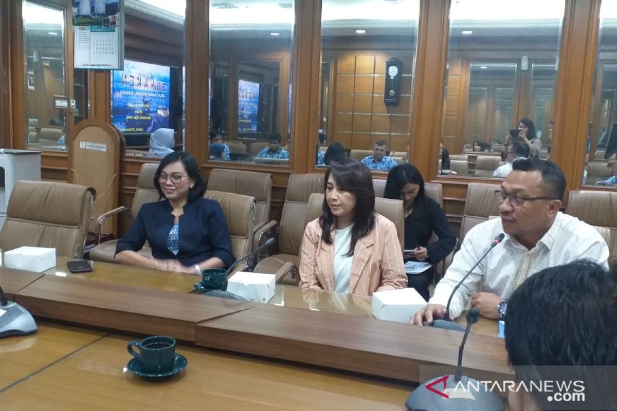 Wakil Ketua DPRD Manado perjuangkan beasiswa anak pulau