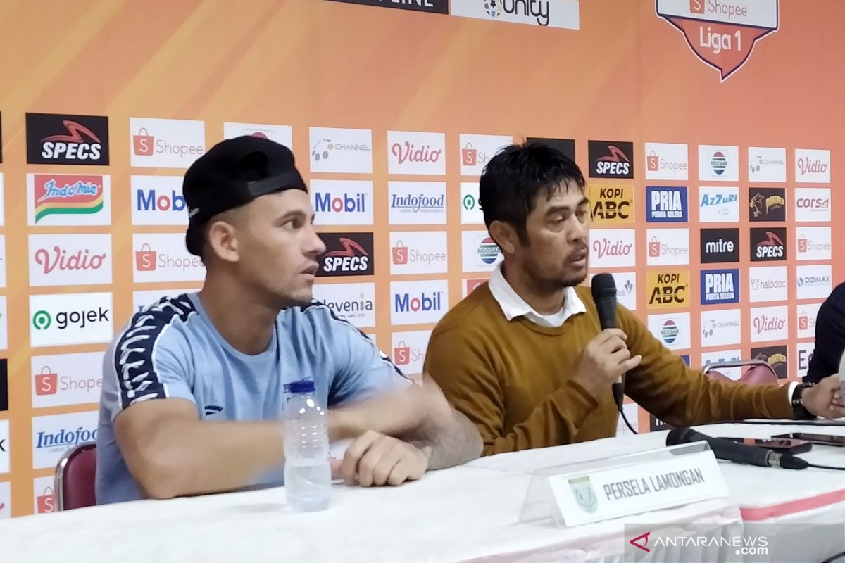 Liga 1: Kalahkan Persib, Nil Maizar ingatkan pemain Persela tak sombong