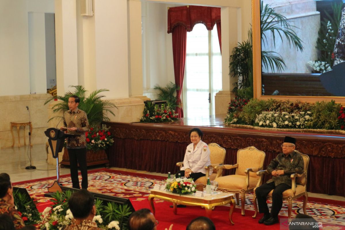 Presiden Jokowi: titip pembumian Pancasila ke "sobat ambyar"