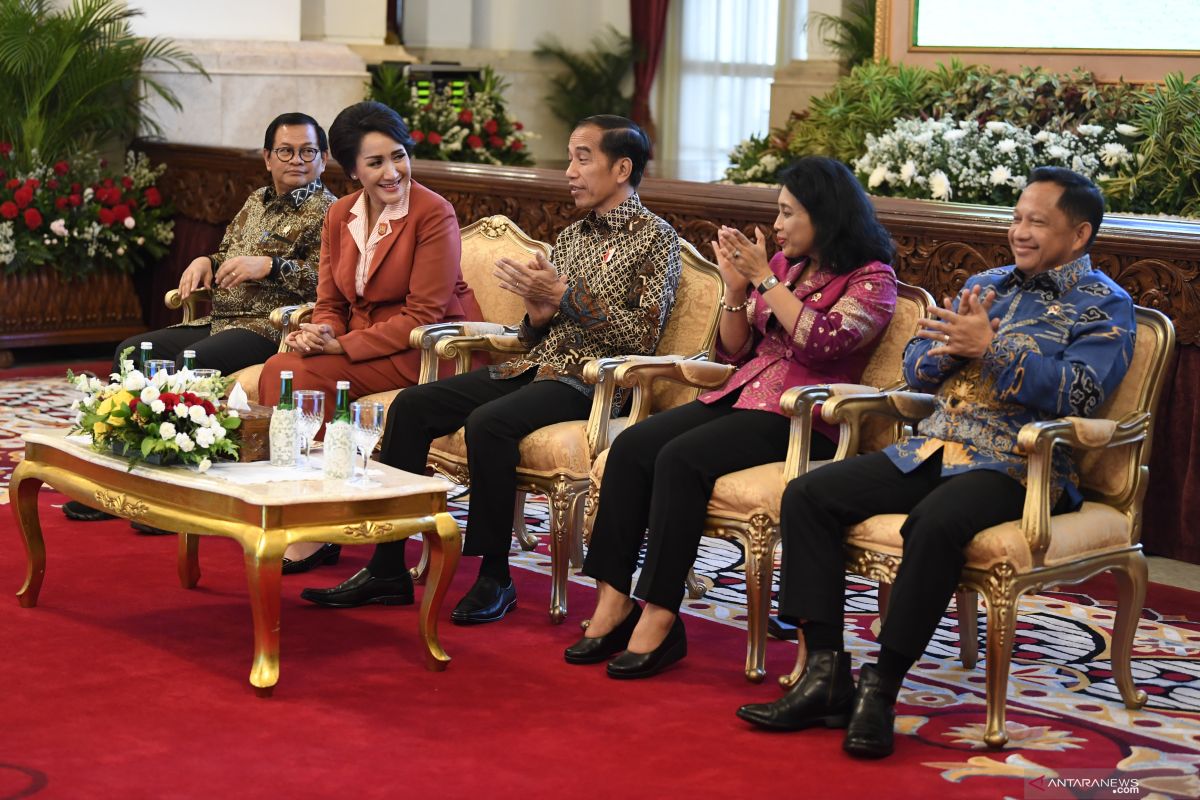 Presiden Jokowi minta Kowani tangkal berita bohong