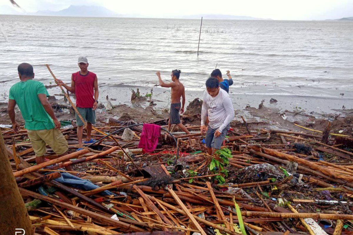 Korban tewas akibat topan di Filipina 10 orang