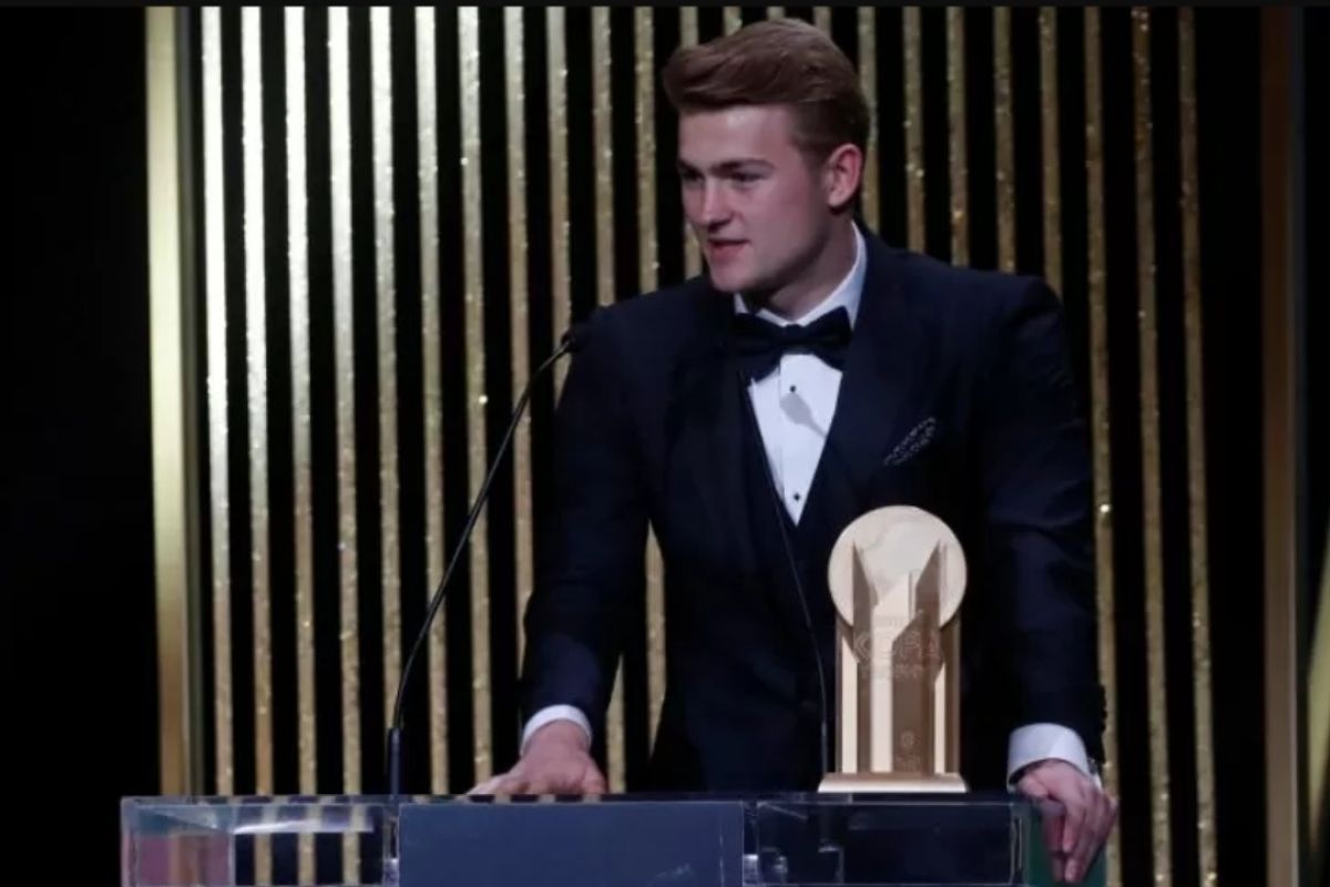 Seremoni Ballon d'Or, De Ligt raih Kopa Trophy pemain terbaik U-21