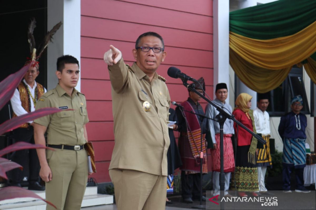 Sutarmidji kecewa pelayanan di Dinas PUPR Kalbar