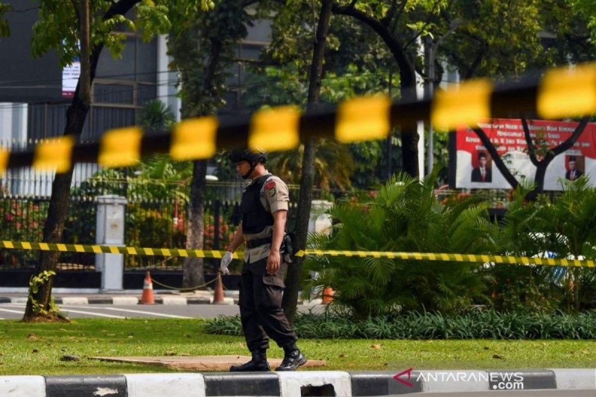 Polda Metro buka garis polisi di TKP ledakan Monas