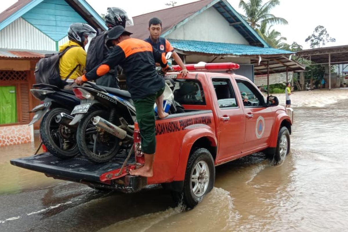 Banjir merendam sejumlah kecamatan di Kapuas Hulu