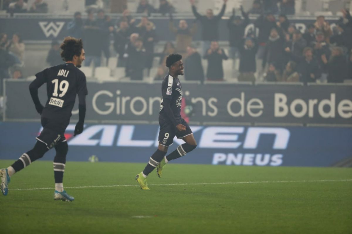 Hattrick Josh Maja jadi  pesta gol Bordeaux ke gawang Nimes