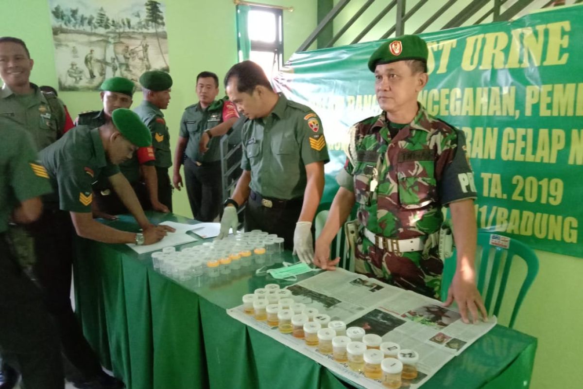 Kodim 1611/Badung adakan tes urine secara rutin