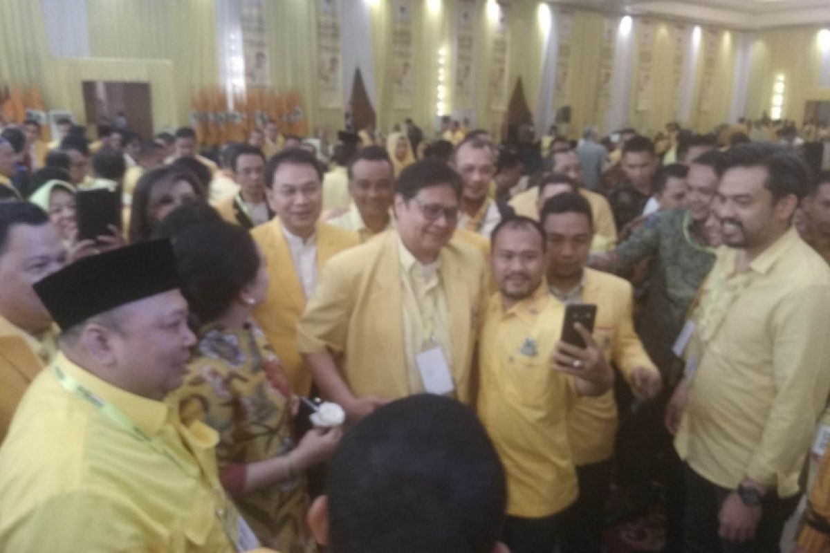 Airlangga Hartarto secara aklamasi ditetapkan Ketua Umum Golkar 2019-2024