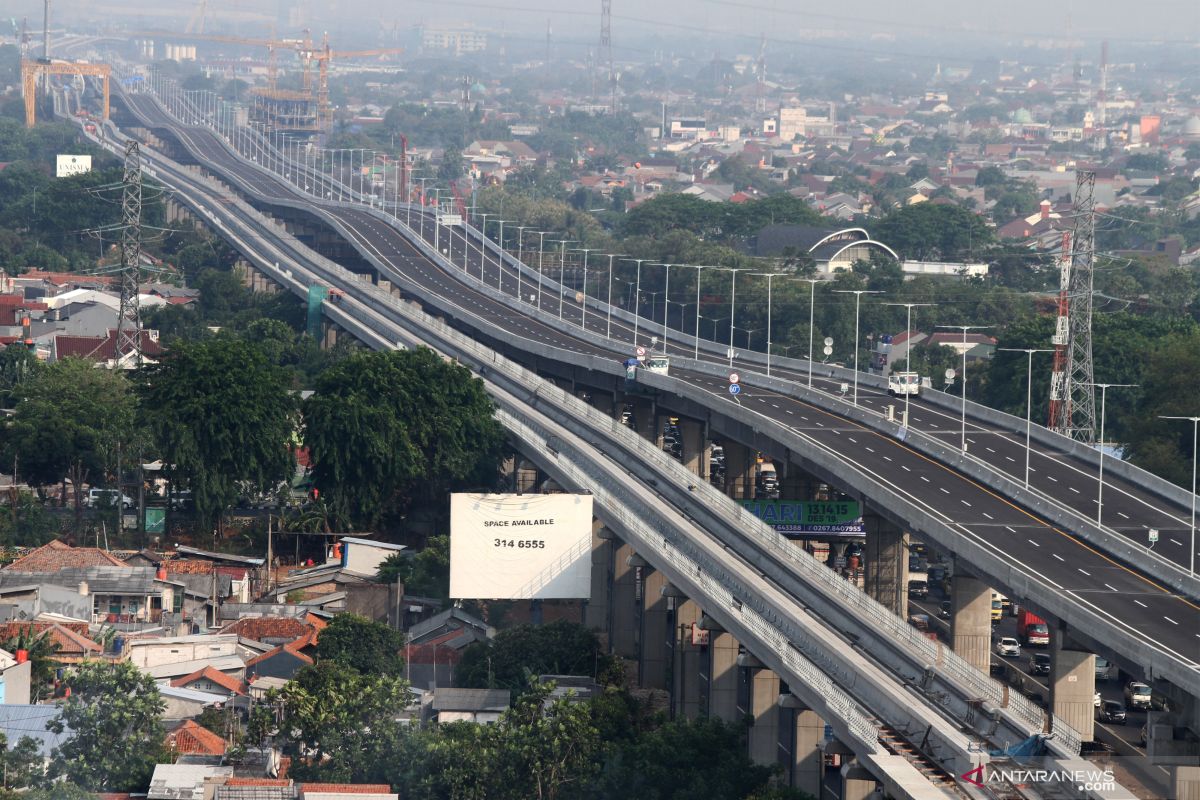 Foto tol Japek bergelombang disebut "fake", benarkah?